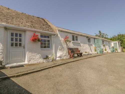 Bryngwran House | Falconers Cottage