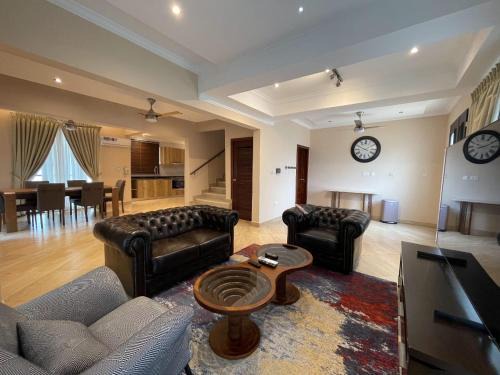 Kumasi Bed & Breakfast | Falcons Perch