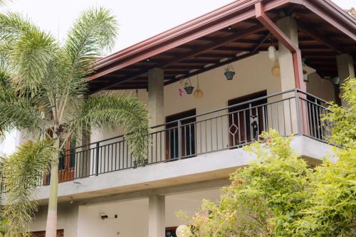 Thalpitiya Villa | Falkennest Villa