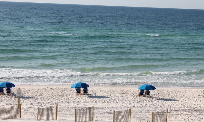 Orange Beach East Condo | Fall at the beach-doesn’t get any better !