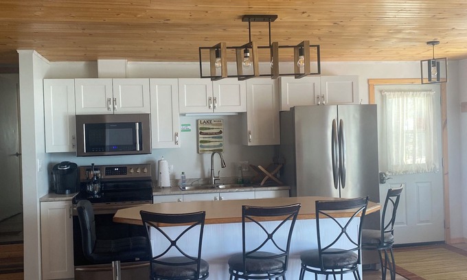 Kingsville Cottage | “FALL” in love with Pelee!