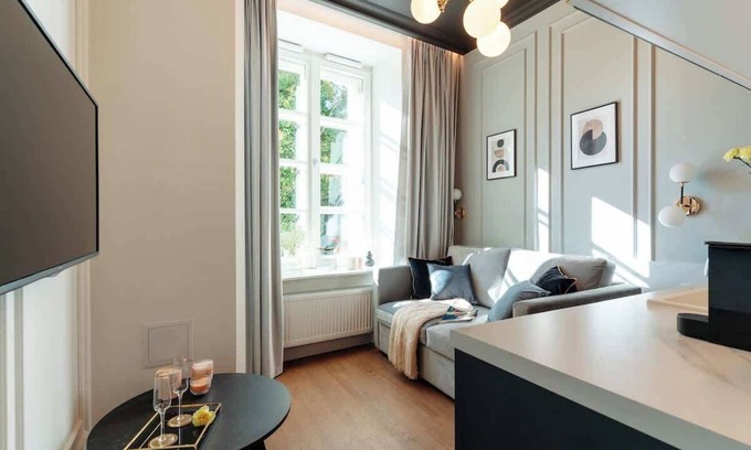 Old Town Apartment | Fall in love with the beautiful Old Town of Warsaw