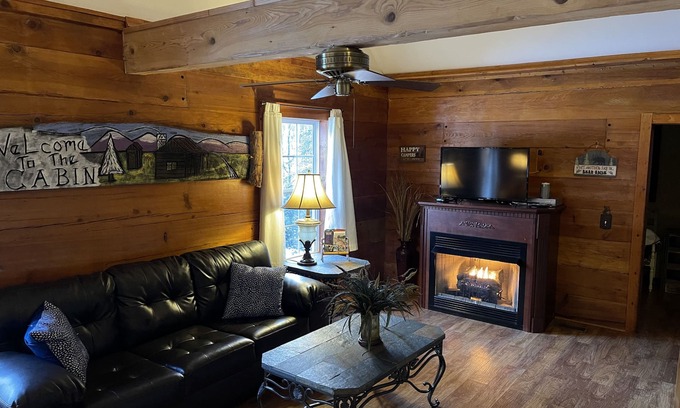Spencer Cabin | Fall … into a cabin get-a-way! TN State parks close by!