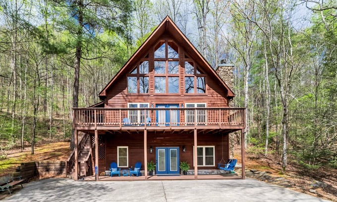 Townsend Cabin | Fall into Savings