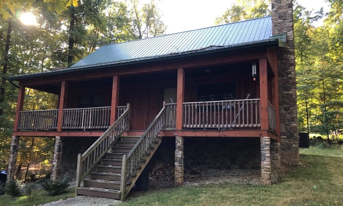Carroll Valley Cabin | Fall is right around the corner! Plan your mountain getaway now!