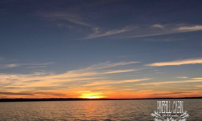 Whispering Hills Cabin | FALL SPECIAL BOOK A WEEKEND RENTAL ADD THUR OR SUN FREE!