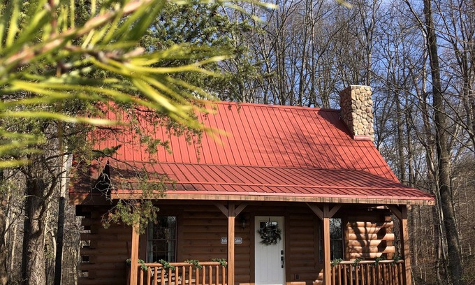 Logan Cabin | Fallen Leaf Cabin-Secluded and peaceful cabin in the Hocking Hills