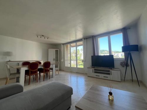 Saint-Sylvestre Apartment | Fallicon - Spacieux T3 dans résidence paisible