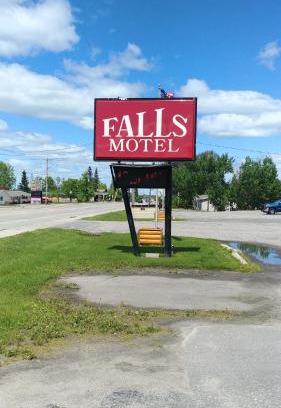 International Falls Hotel | Falls Motel