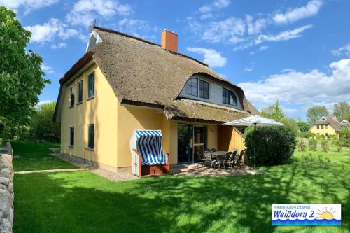 Puddemin House | Familienfreundliches Reetdachhaus Weissdorn 2