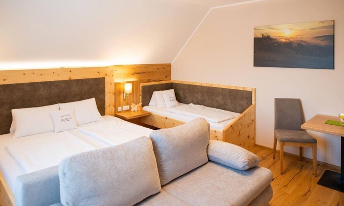 Loipersdorf bei Fuerstenfeld Apartment | Familienzimmer - Gästehaus Bergbrunnen