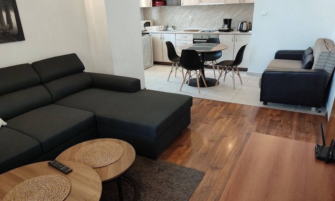 Shiligarnika Apartment | Family 2 Bed. Apart. - 6 min. Walk to the Gondola Ski lift