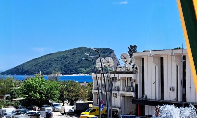 Budva Apartment | Family 2-bedroom Diva Residence with Sea View in Budva