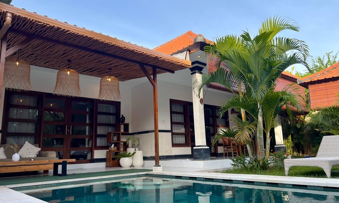 Sunset Road House | FAMILY - 4 bedrooms Villa with private pool, WiFi, AC in SEMINYAK