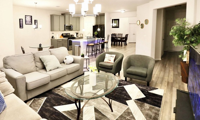 Georgetown House | Family and group friendly large, spacious modern home in Leander
