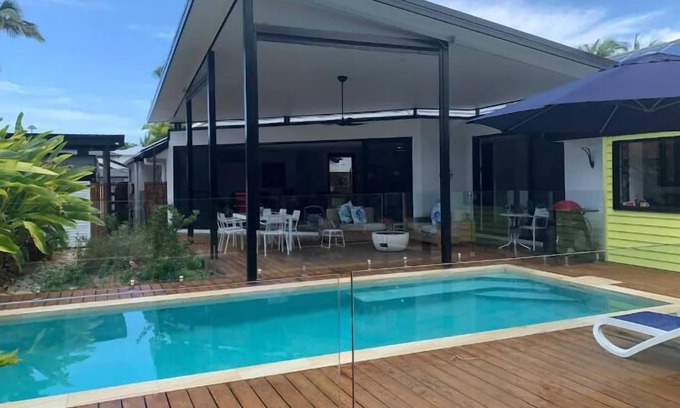 Noosaville House | Family At Heart - Heated Pool-Pet Friendly