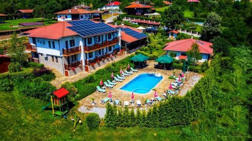 Elena Hotel | Family Complex KrisBo