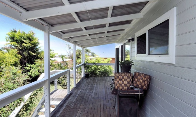 Bargara Cottage | Family cottage for the perfect getaway, quiet area with great sized back yard to bring you pet