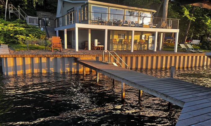 Town of Torrey Cottage | Family/Dog Friendly cottage on Seneca Lake @ Long Point Beach with awesome views