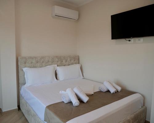 Kamez Bed & Breakfast | Family for Three