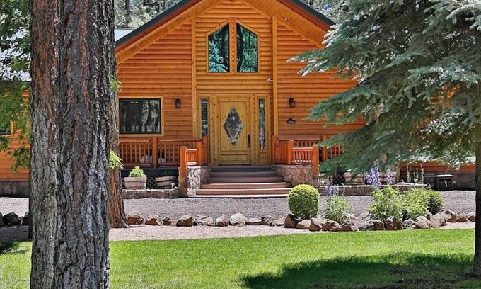 Pinetop Cabin | Family-friendly Pinetop cabin on Pinetop Country Club golf course