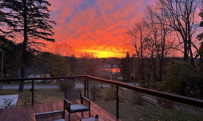 Winthrop Cottage | Family friendly, 2-Bedroom cottage with lakeview