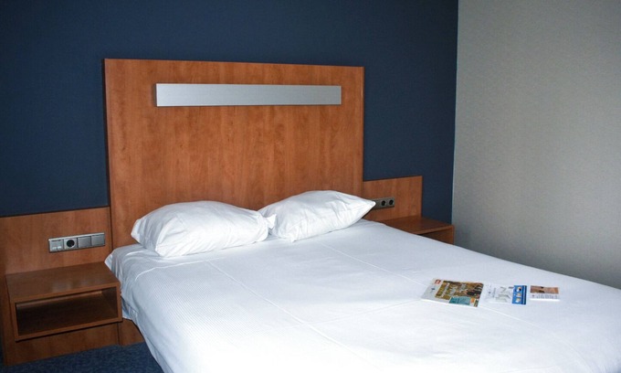 Made House | Family-Friendly 2 Units in Made | Outdoor Fun & Local Dining Close By