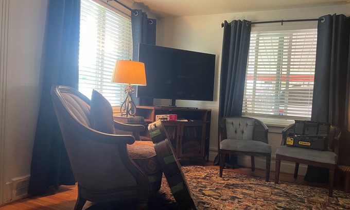 Spanish Fork House | Family-friendly 3 bdrm, office, large open kitchen with dining area & library.