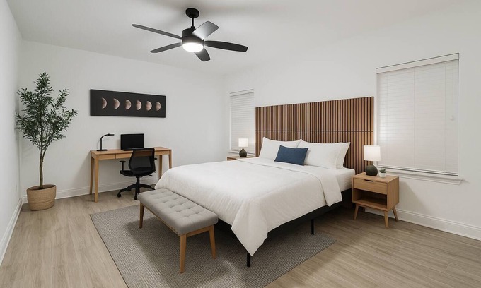Lake Dallas House | Family-Friendly 3BR Retreat Sleeps 10 King Suite Bunks and Office