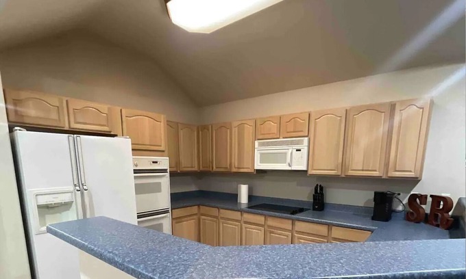 Amistad National Recreational Area House | FAMILY FRIENDLY 4 BEDROOM STAY