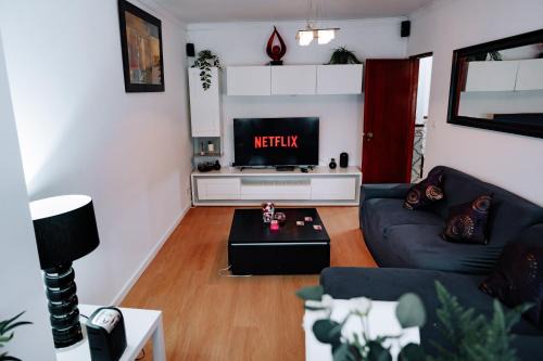 Alfornelos Apartment | Family-friendly and cozy 3-bedroom accommodation in Lisbon
