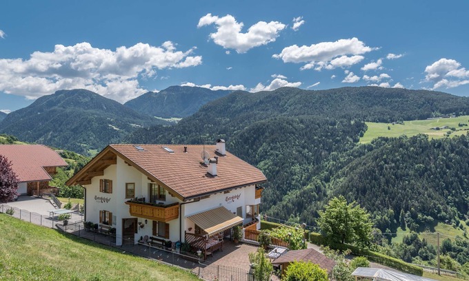 Lajen Apartment | Family-Friendly Apartment “Alpe Unterkehrhof” with Mountain View, Garden & Terrace