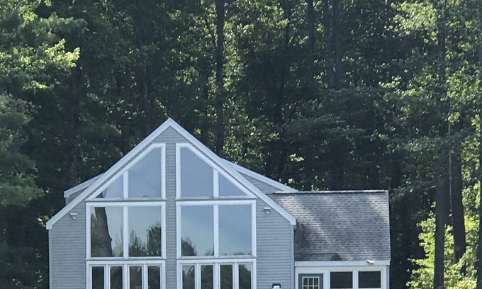 Lyman House | Family Friendly beautiful home on Bunganut Lake. Weekly rentals only.