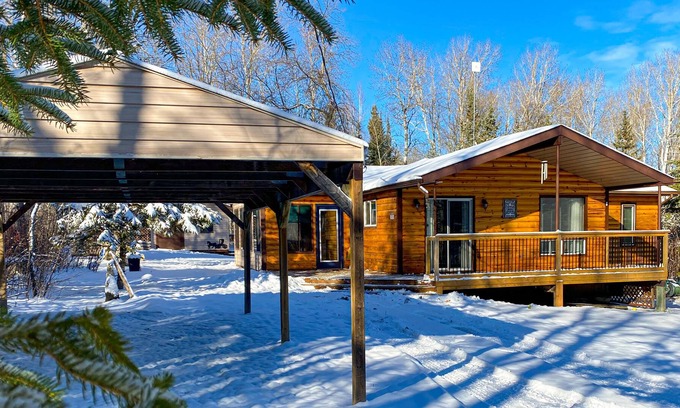 Traverse Bay Cottage | Family friendly Cottage with Game Room and 2 decks