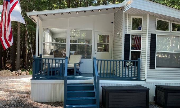 South Casco Cottage | Family Friendly Cottage in Point Sebago Resort on Sebago Lake
