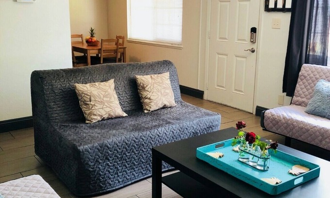 Carmichael House | Family Friendly Entire Home in Sacramento