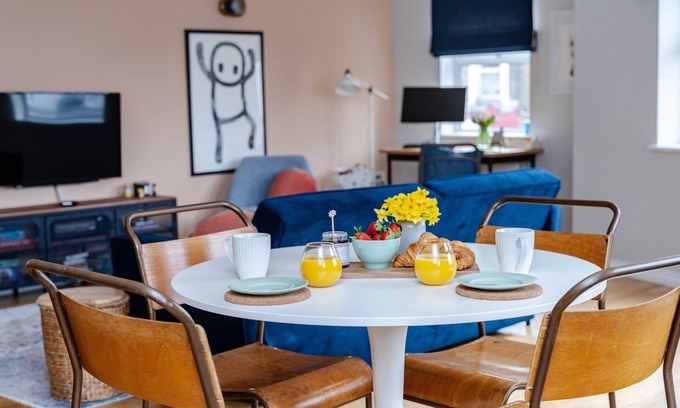 Margate Apartment | Family friendly flat near Old Town with parking