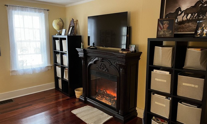 Ferguson House | Family friendly home getaway with big yard close to all St Louis has to offer.