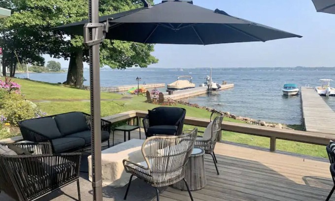 Grenell Cottage | Family friendly Island with Channel view, and dreamy amenities!