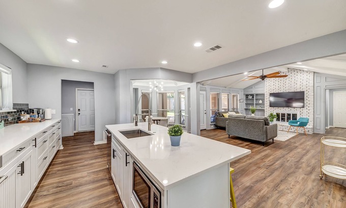 Northeast Carrollton House | Family-friendly, King bed, Remote work, Near Highways, Foosball, Grill, Games