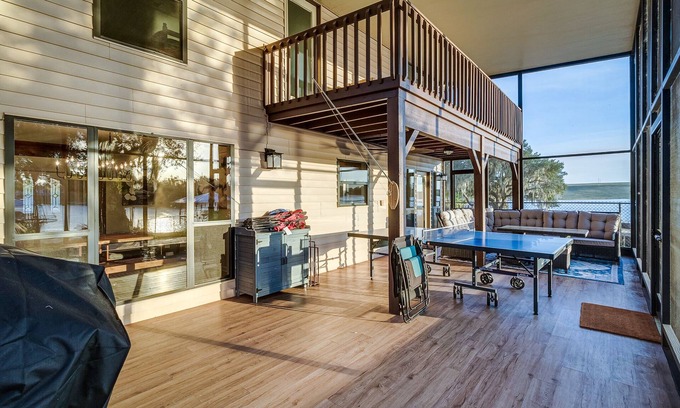 Crooked Lake House | Family-friendly lakefront paradise near Disney and LegoLand.