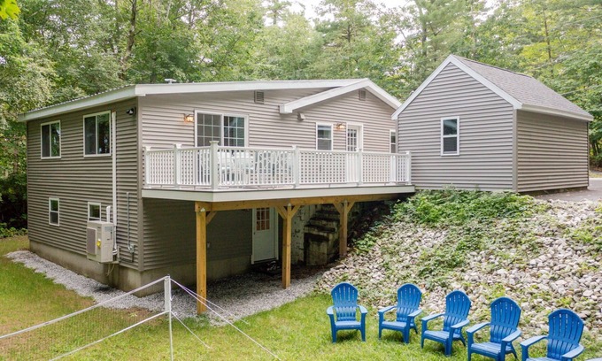 Raymond House | Family Friendly, Lake House Retreat with Tennis Courts & Boat Launch