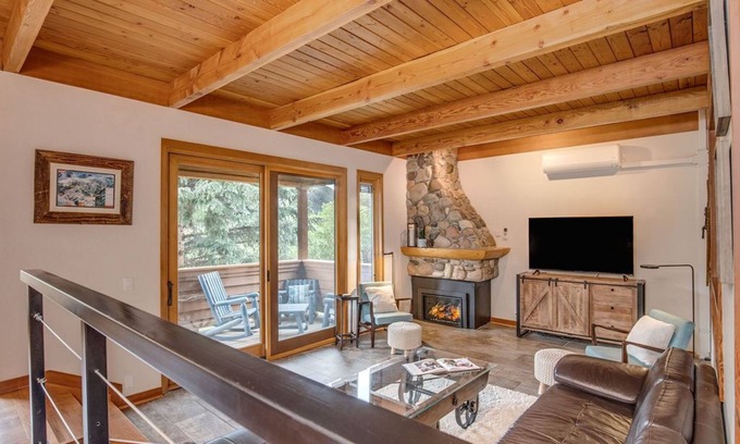 Keystone House | Family Friendly Mountain Condo with Slope Views