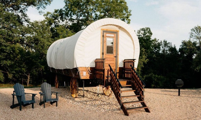 Branson Other | Family-Friendly Ranch Stay in Covered Wagon | Trails & Animals- Prairie Home Conestoga Wagon
