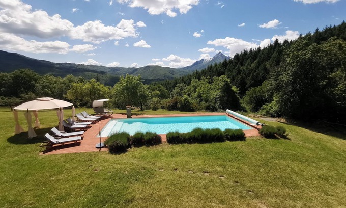 Casola in Lunigiana Villa | Family-friendly Tuscan villa with large private pool & pizza oven