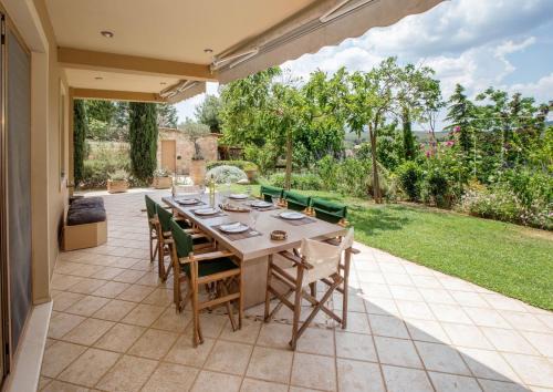 Marathon House | Family Getaway in Marathon by GHH