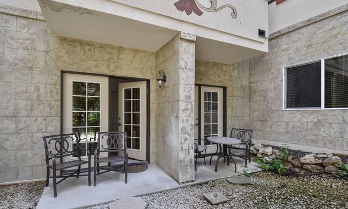 Zermatt Villa | Family Getaway~pool, Tubing, Skiing, & Ice Castles Villa 1002 1 Bedroom Villa by RedAwning