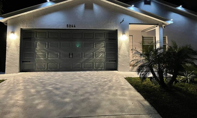 New Port Richey House | Family Getaway In Beautiful 3BDR POOL House