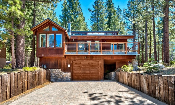 Montgomery Estates House | Family Hiker’s Haven: Forested 3BR Pets
