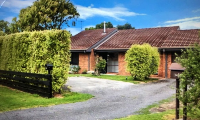 Port Fairy House | Family holiday unit on the entrance of Port Fairy